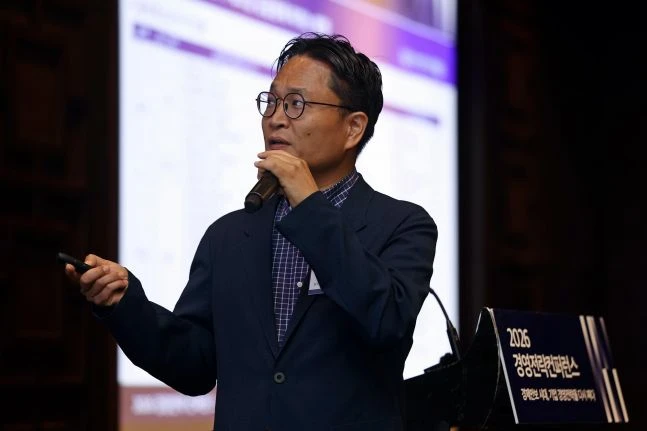 글로벌 보호무역주의에 공급망 비상..."생산전략, '변동성 흡수'가 핵심"